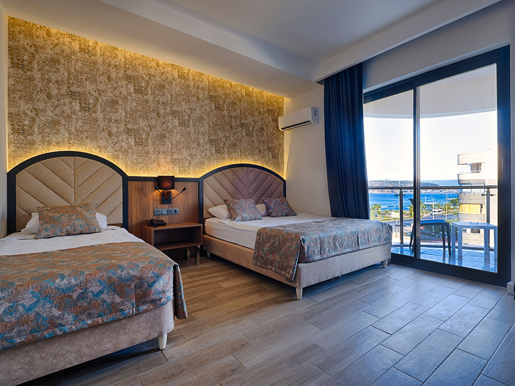Standard Side Sea View Room sleeping area